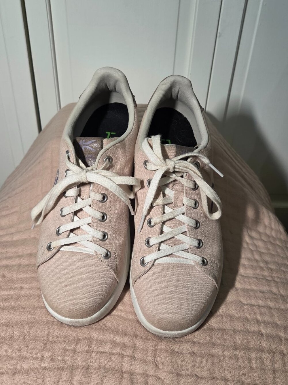 KURU Roam Sand Beige Canvas Womens Sneakers, Size 9